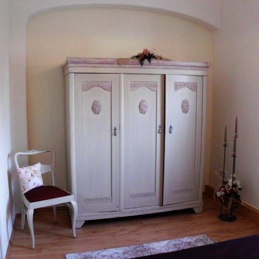 Herrenhaus Kunzwerda Bei Torgau - Aparthotel, Boardinghouse, Wohnen Auf Zeit 外观 照片